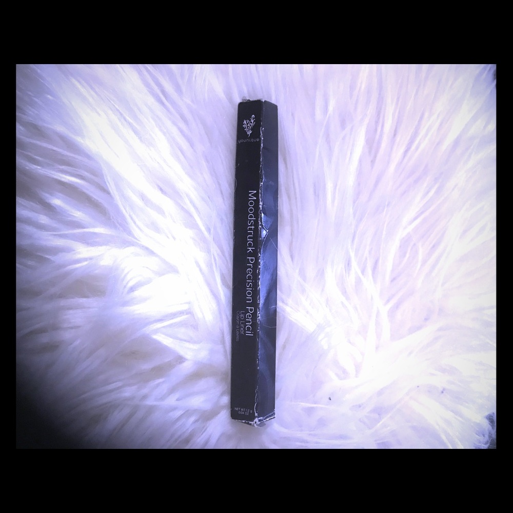 Younique lip liner POSH